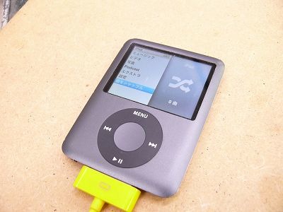 APPLE(アップル) iPod nano MB261J/A ブラック (8GB)