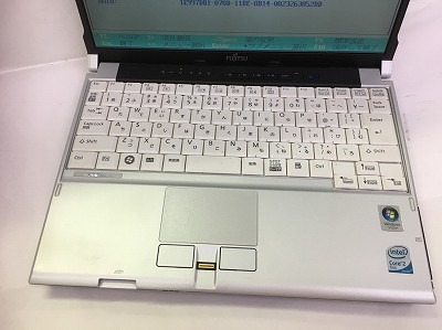 稀少！Fujitsu Lifebook FMV-P8270 FUJITSU(富士通) LIFEBOOK FMV-R8270