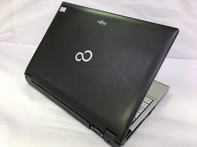 大人気の富士通ノートパソコン S560/B FMVNS3BE です 富士通 LIFEBOOK