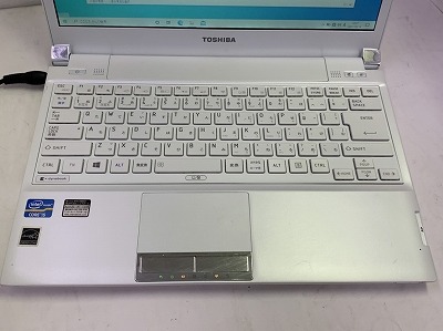 TOSHIBA(東芝) dynabook R732/E26HW (PR73226HSNWE)