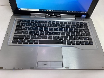 FUJITSU(富士通) STYLISTIC Q702/Gの激安通販(詳細情報) - パソコンショップパウ